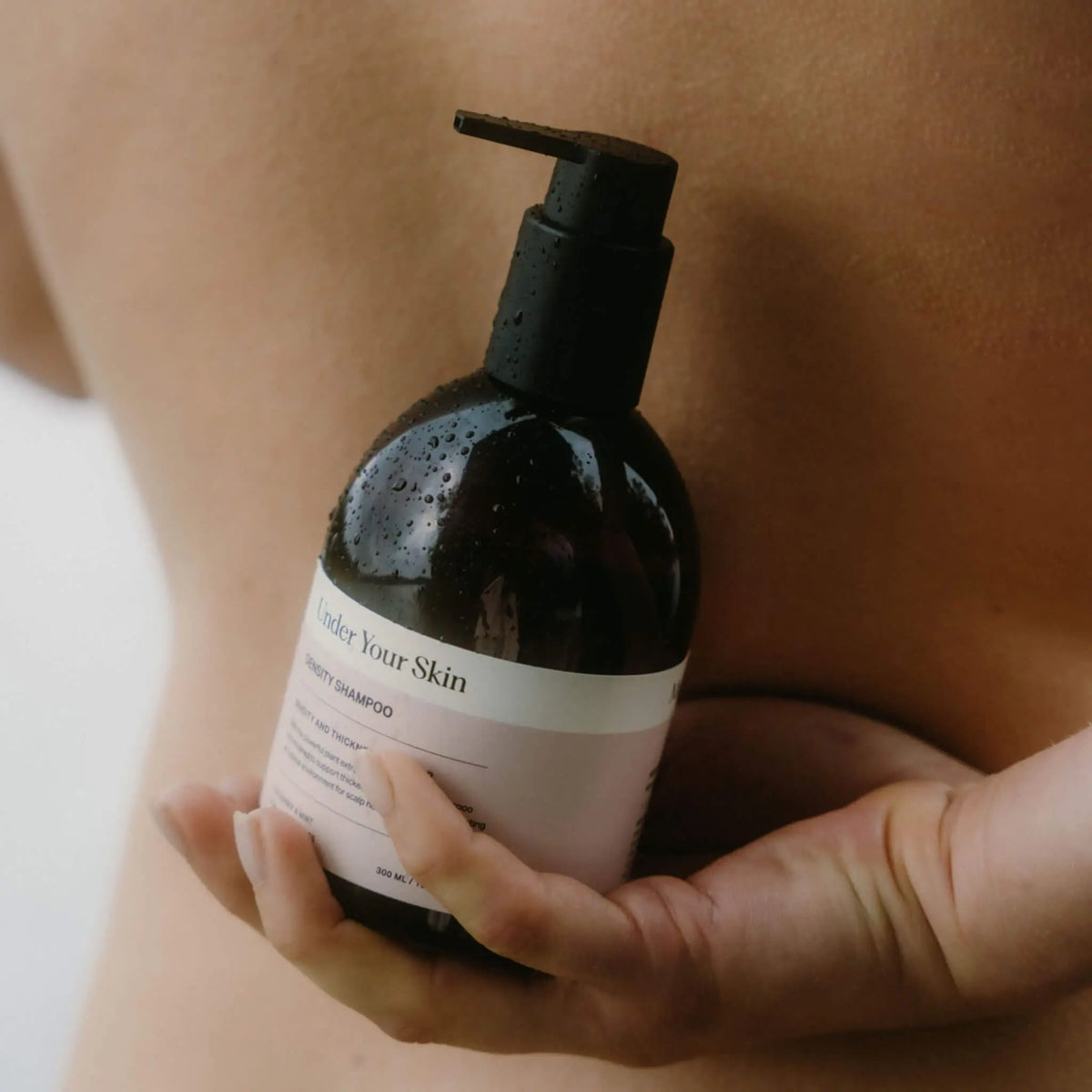 Strengthens & nourishes hair and scalp.